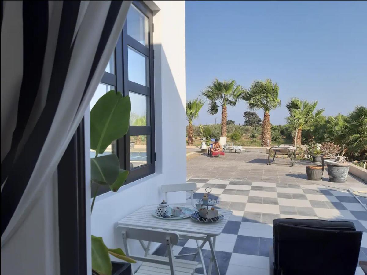 The Pervoli Studio - Pool - Close To Beach Larnaca Eksteriør billede
